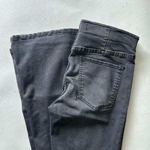 Free people bell bottom jeans size 28